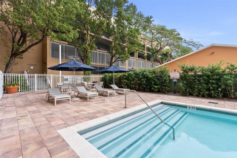 Condominio en venta en Miami, Florida, 2 dormitorios, 99.59 m2 № 1707583 - foto 24
