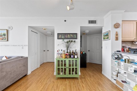 Condominio en venta en Miami, Florida, 2 dormitorios, 99.59 m2 № 1707583 - foto 7