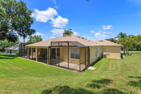 Villa ou maison à vendre à Clermont, Floride: 4 chambres, 224.27 m2 № 2220400 - photo 17