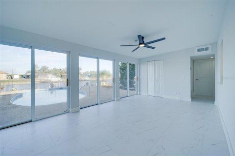 Casa en venta en Port Charlotte, Florida, 3 dormitorios, 176.14 m2 № 2109502 - foto 27