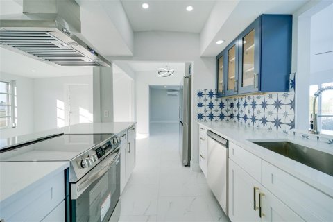 Casa en venta en Port Charlotte, Florida, 3 dormitorios, 176.14 m2 № 2109502 - foto 12