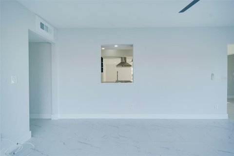 Casa en venta en Port Charlotte, Florida, 3 dormitorios, 176.14 m2 № 2109502 - foto 29