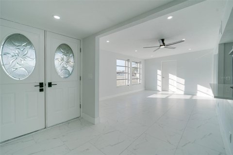 Casa en venta en Port Charlotte, Florida, 3 dormitorios, 176.14 m2 № 2109502 - foto 22