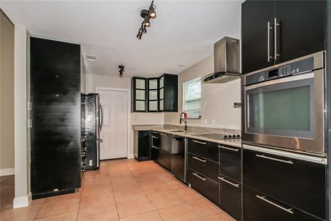 House in Longwood, Florida 3 bedrooms, 152.73 sq.m. № 1825034 - photo 7