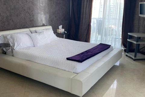 Condo in Sunny Isles Beach, Florida, 2 bedrooms № 2185824 - photo 12