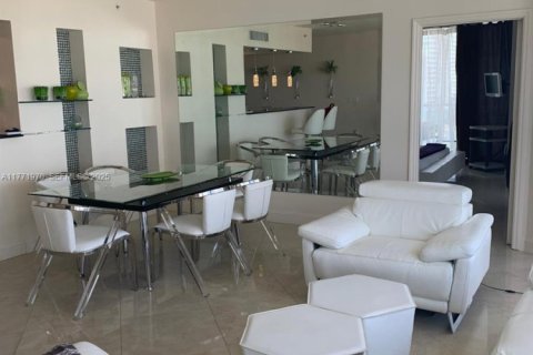 Condo in Sunny Isles Beach, Florida, 2 bedrooms № 2185824 - photo 6