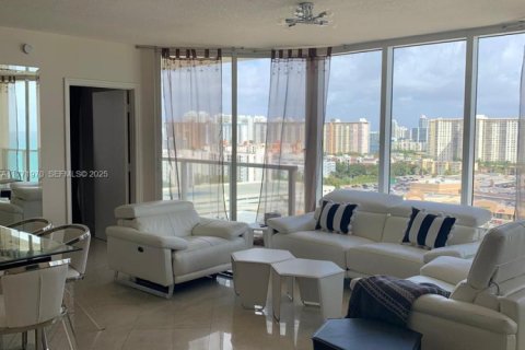 Condo in Sunny Isles Beach, Florida, 2 bedrooms № 2185824 - photo 5
