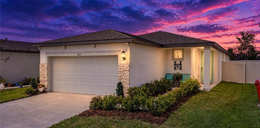 Casa en Plant City, Florida 4 dormitorios, 149.11 m2 № 2422785