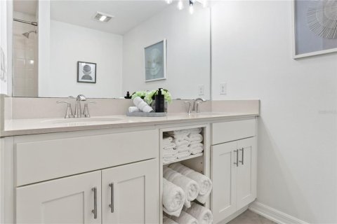 Condo in Kissimmee, Florida, 2 bedrooms  № 1572748 - photo 28