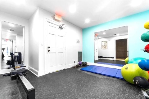 Condo in Saint Pete Beach, Florida, 2 bedrooms № 2226468 - photo 13