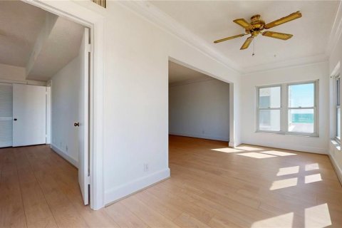 Condo in Saint Pete Beach, Florida, 2 bedrooms № 2226468 - photo 28