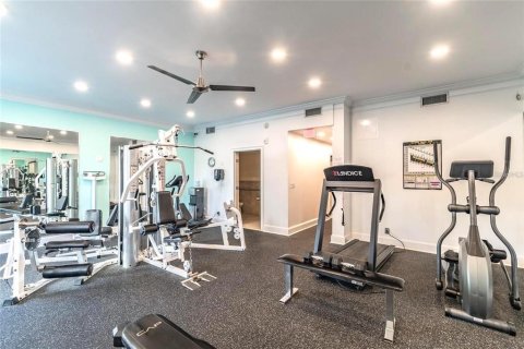 Condo in Saint Pete Beach, Florida, 2 bedrooms № 2226468 - photo 12