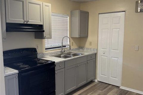 Commercial property in Ocala, Florida 4 bedrooms, 155.52 sq.m. № 1914276 - photo 3