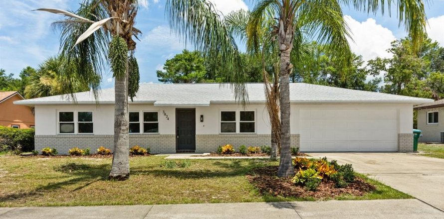 Villa ou maison à Deltona, Floride 3 chambres, 112.41 m2 № 1858296