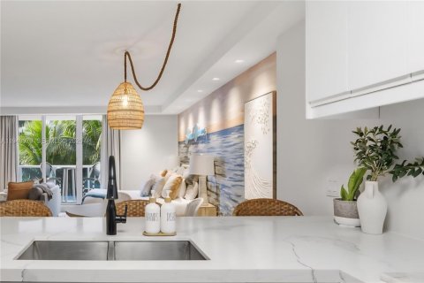 Купить кондоминиум в Майами-Бич, Флорида 55.74м2, № 2007107 - фото 13