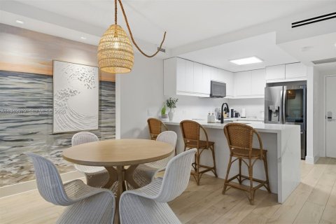 Купить кондоминиум в Майами-Бич, Флорида 55.74м2, № 2007107 - фото 10