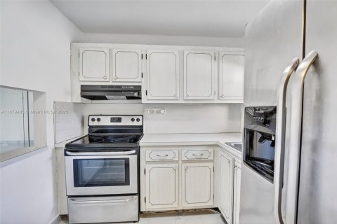 Copropriété à vendre à Sunrise, Floride: 1 chambre, 78.97 m2 № 1929497 - photo 10