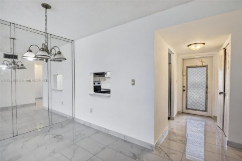 Copropriété à vendre à Sunrise, Floride: 1 chambre, 78.97 m2 № 1929497 - photo 18