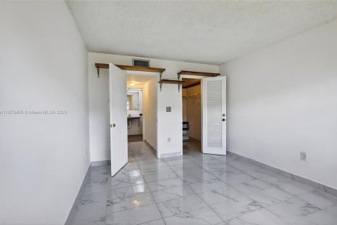 Copropriété à vendre à Sunrise, Floride: 1 chambre, 78.97 m2 № 1929497 - photo 21