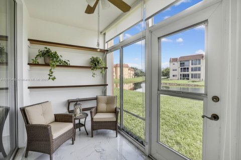 Copropriété à vendre à Sunrise, Floride: 1 chambre, 78.97 m2 № 1929497 - photo 3
