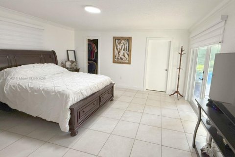 Villa ou maison à vendre à Miami Lakes, Floride: 4 chambres, 192.12 m2 № 1943324 - photo 19