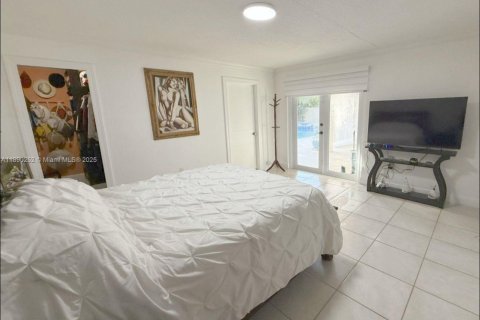 Villa ou maison à vendre à Miami Lakes, Floride: 4 chambres, 192.12 m2 № 1943324 - photo 20