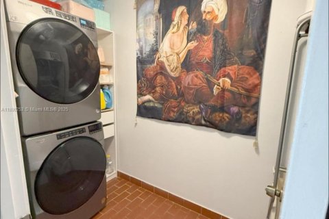 Villa ou maison à vendre à Miami Lakes, Floride: 4 chambres, 192.12 m2 № 1943324 - photo 30