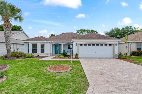 House in The Villages, Florida 3 bedrooms, 187.85 sq.m. № 2114660