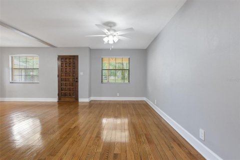 House in Orlando, Florida 4 bedrooms, 214.05 sq.m. № 1854545 - photo 8