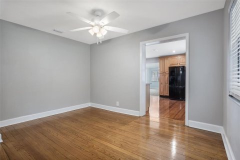 House in Orlando, Florida 4 bedrooms, 214.05 sq.m. № 1854545 - photo 12
