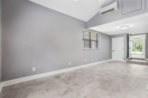 House in Orlando, Florida 4 bedrooms, 214.05 sq.m. № 1854545 - photo 24