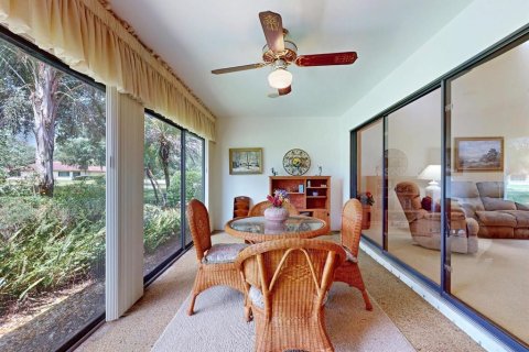 Townhouse in Haines City, Florida 3 bedrooms, 171.31 sq.m. № 2341820 - photo 21