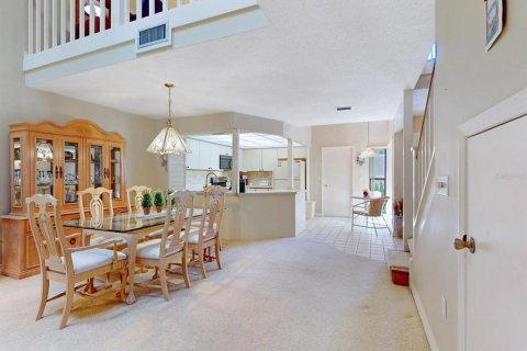 Townhouse in Haines City, Florida 3 bedrooms, 171.31 sq.m. № 2341820 - photo 17