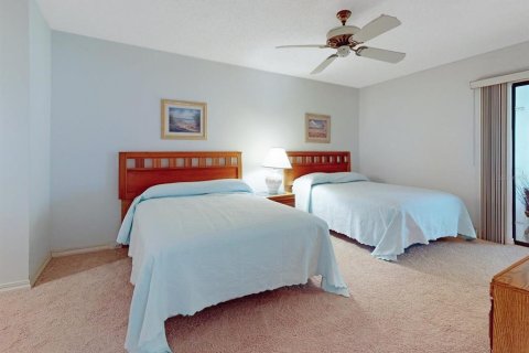 Townhouse in Haines City, Florida 3 bedrooms, 171.31 sq.m. № 2341820 - photo 25
