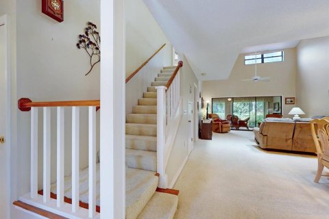 Townhouse in Haines City, Florida 3 bedrooms, 171.31 sq.m. № 2341820 - photo 16