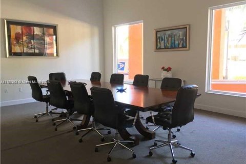 Condo in Aventura, Florida, 1 bedroom № 1959115 - photo 29