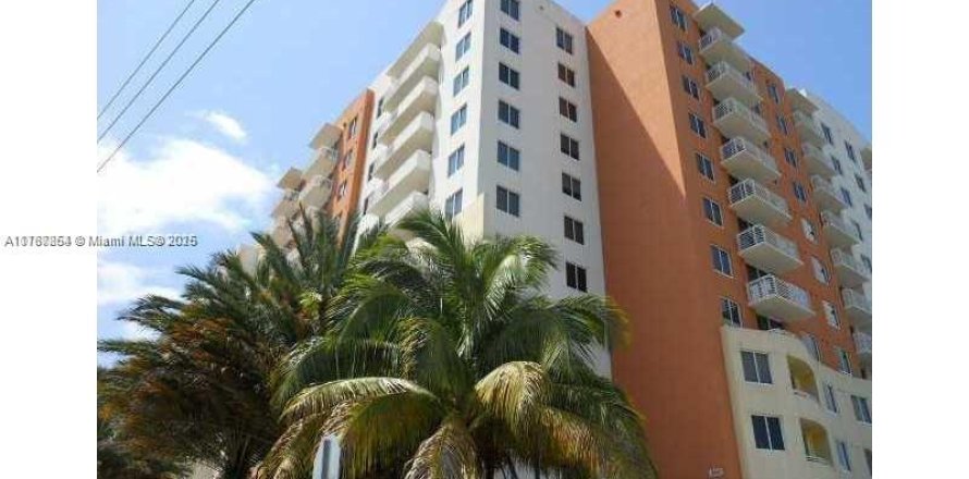 Condo in Aventura, Florida, 1 bedroom № 1959115