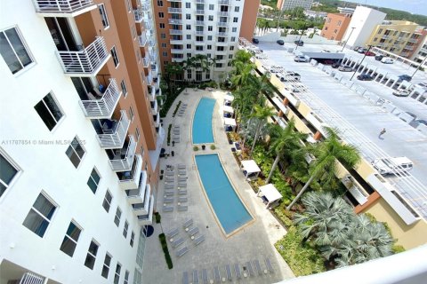 Condo in Aventura, Florida, 1 bedroom № 1959115 - photo 4