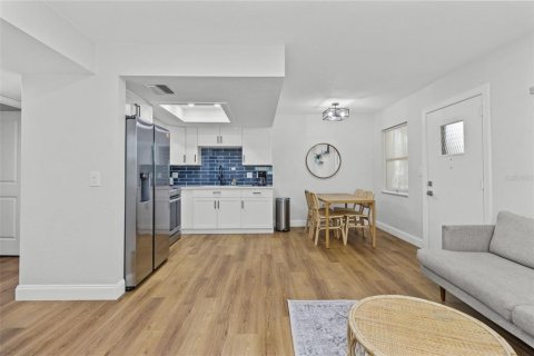 Condominio en venta en Treasure Island, Florida, 1 dormitorio, 53.88 m2 № 1543452 - foto 30