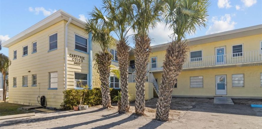 Condominio en Treasure Island, Florida, 1 dormitorio  № 1543452