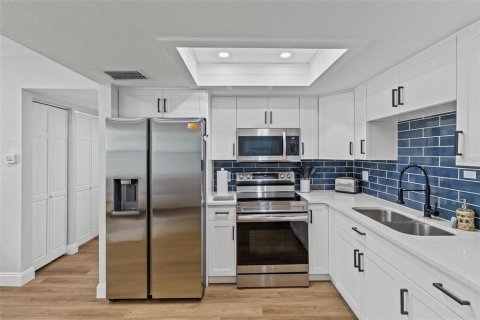 Condominio en venta en Treasure Island, Florida, 1 dormitorio, 53.88 m2 № 1543452 - foto 2