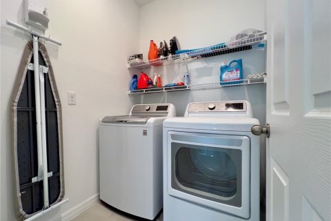 Adosado en venta en Celebration, Florida, 3 dormitorios, 152.17 m2 № 1899785 - foto 23