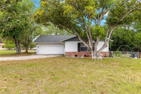 House in Ocala, Florida 3 bedrooms, 165.37 sq.m. № 2142608 - photo 2