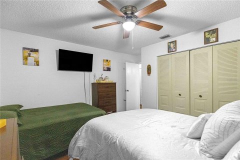 House in Ocala, Florida 3 bedrooms, 165.37 sq.m. № 2142608 - photo 28