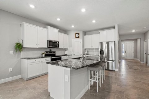 House in Lakewood Ranch, Florida 4 bedrooms, 191.01 sq.m. № 1876530 - photo 8