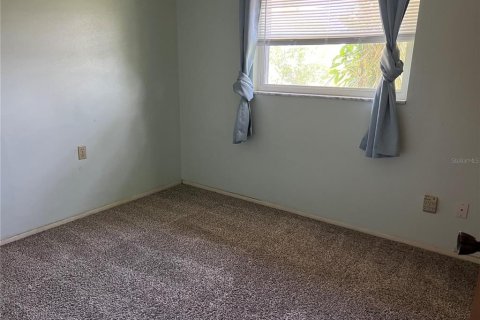 House in Casselberry, Florida 4 bedrooms, 118.17 sq.m. № 1871236 - photo 7