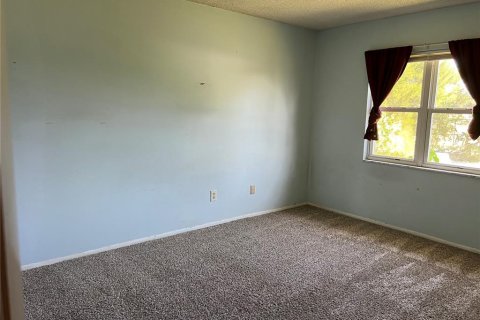 House in Casselberry, Florida 4 bedrooms, 118.17 sq.m. № 1871236 - photo 6