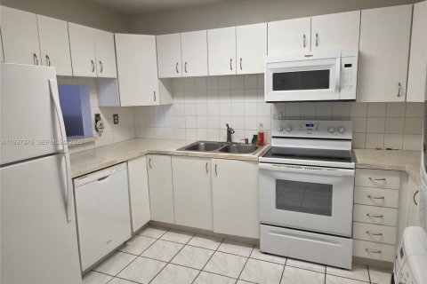 Купить кондоминиум в Корал-Спрингс, Флорида 2 спальни, 108.7м2, № 1996514 - фото 6