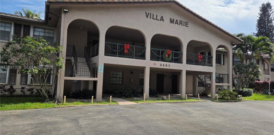 Кондоминиум с 2 спальнями в Корал-Спрингс, Флорида № 1996514