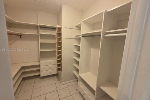 Купить кондоминиум в Корал-Спрингс, Флорида 2 спальни, 108.7м2, № 1996514 - фото 15